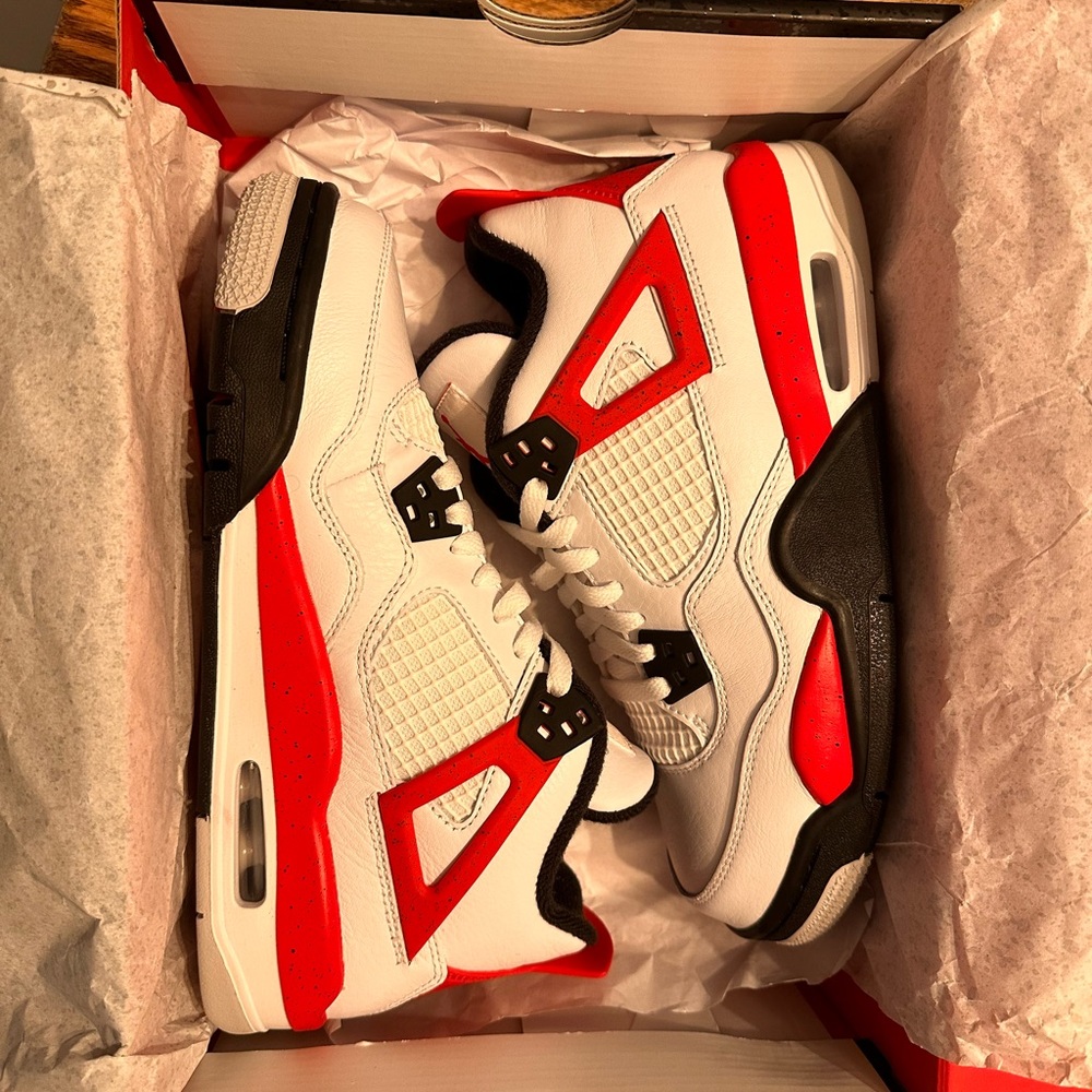 Jordan 4 Red Cement size 6Y